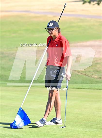 Thumbnail 2 in AIA D-II Finals photogallery.