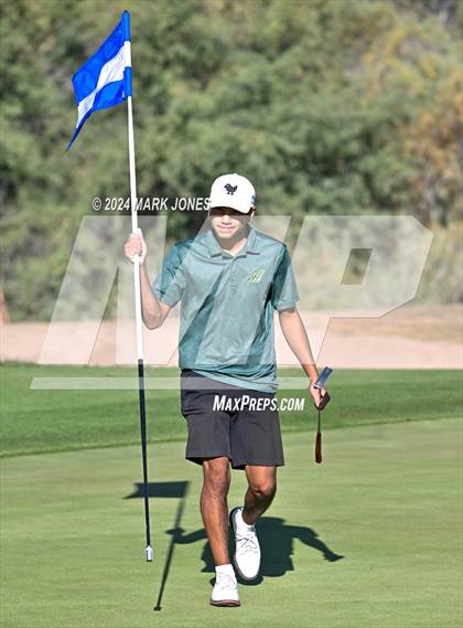 Thumbnail 2 in AIA D-II Finals photogallery.