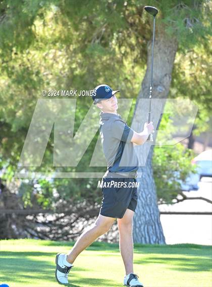 Thumbnail 1 in AIA D-II Finals photogallery.