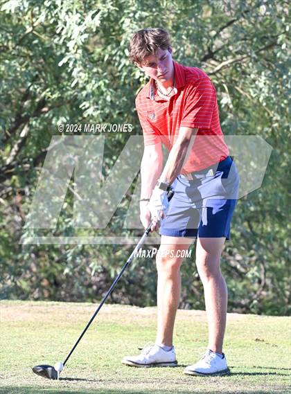 Thumbnail 3 in AIA D-II Finals photogallery.