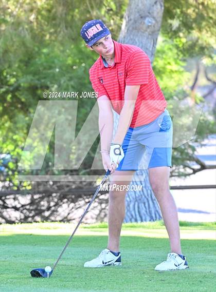 Thumbnail 3 in AIA D-II Finals photogallery.