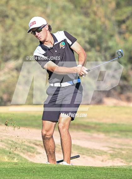 Thumbnail 2 in AIA D-II Finals photogallery.