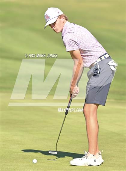 Thumbnail 3 in AIA D-II Finals photogallery.