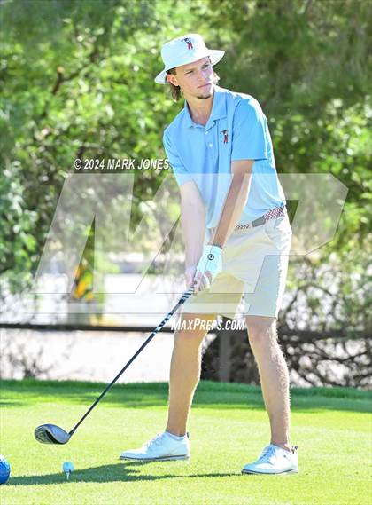 Thumbnail 1 in AIA D-II Finals photogallery.