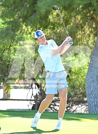 Thumbnail 1 in AIA D-II Finals photogallery.