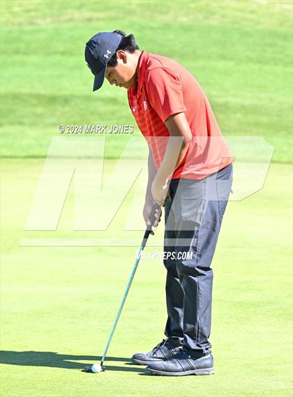 Thumbnail 2 in AIA D-II Finals photogallery.