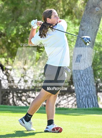 Thumbnail 2 in AIA D-II Finals photogallery.