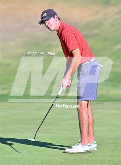 Thumbnail 1 in AIA D-II Finals photogallery.