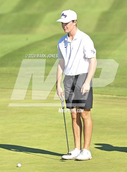 Thumbnail 1 in AIA D-II Finals photogallery.