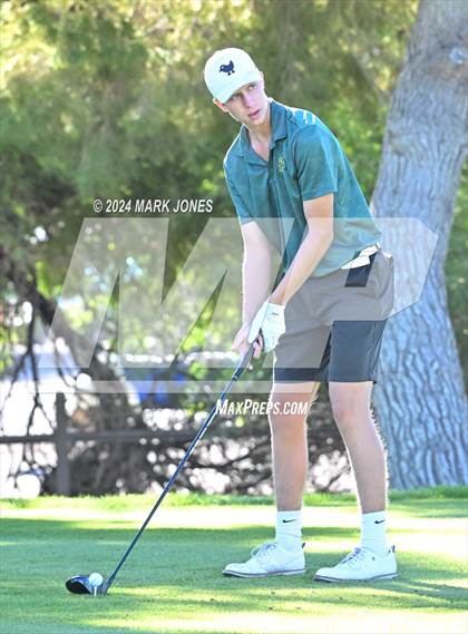 Thumbnail 2 in AIA D-II Finals photogallery.