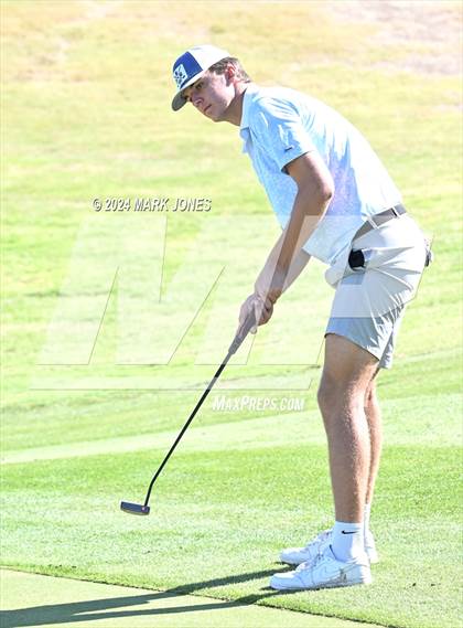 Thumbnail 1 in AIA D-II Finals photogallery.