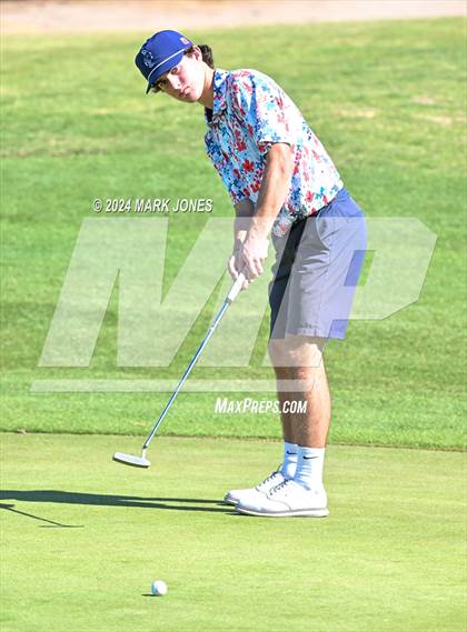 Thumbnail 3 in AIA D-II Finals photogallery.