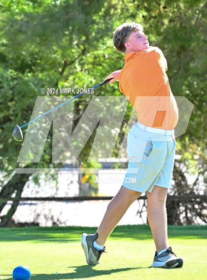 Thumbnail 3 in AIA D-II Finals photogallery.