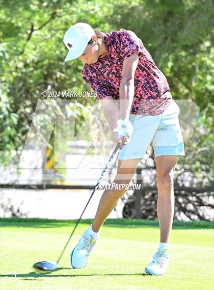 Thumbnail 2 in AIA D-II Finals photogallery.