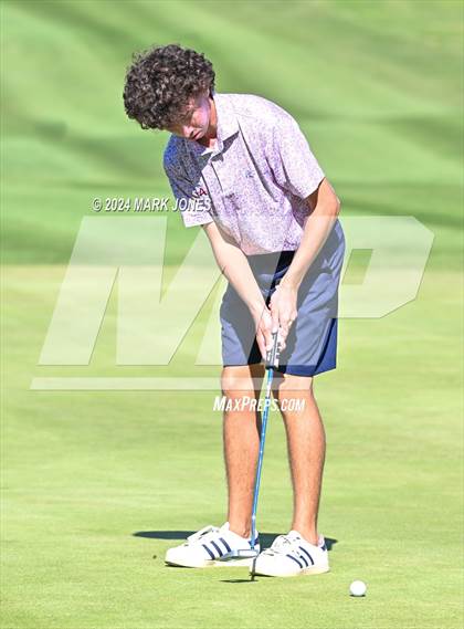 Thumbnail 2 in AIA D-II Finals photogallery.