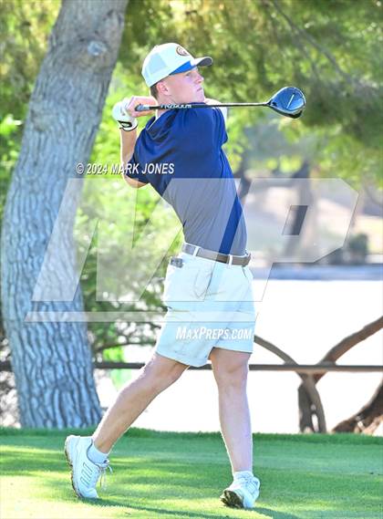 Thumbnail 2 in AIA D-II Finals photogallery.