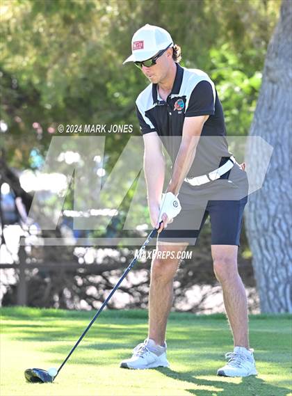 Thumbnail 1 in AIA D-II Finals photogallery.