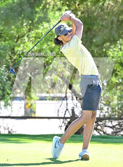 Thumbnail 1 in AIA D-II Finals photogallery.