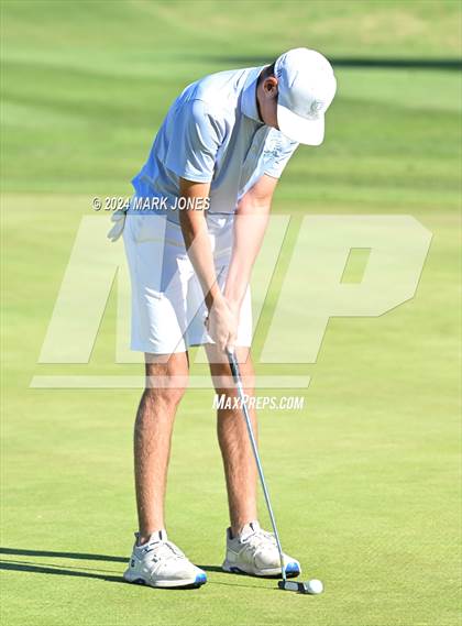 Thumbnail 1 in AIA D-II Finals photogallery.