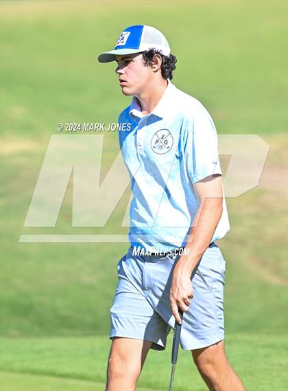 Thumbnail 3 in AIA D-II Finals photogallery.