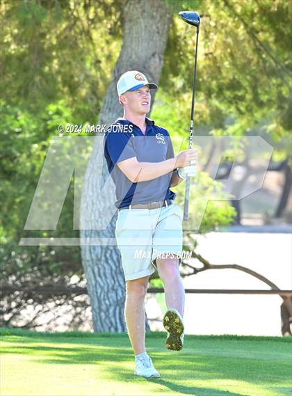 Thumbnail 2 in AIA D-II Finals photogallery.