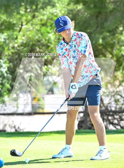 Thumbnail 3 in AIA D-II Finals photogallery.