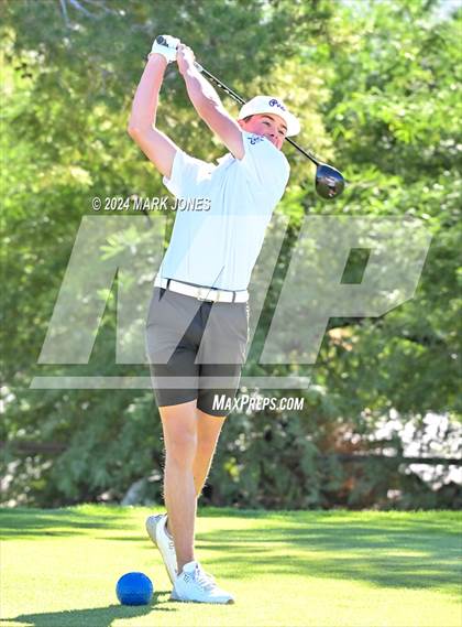 Thumbnail 3 in AIA D-II Finals photogallery.