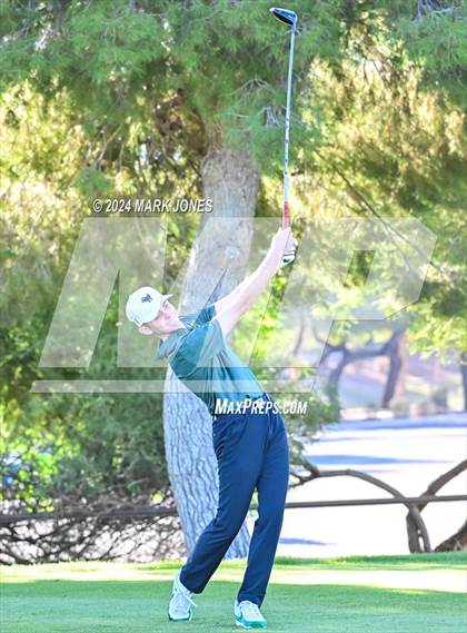 Thumbnail 2 in AIA D-II Finals photogallery.