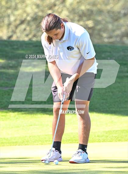 Thumbnail 1 in AIA D-II Finals photogallery.