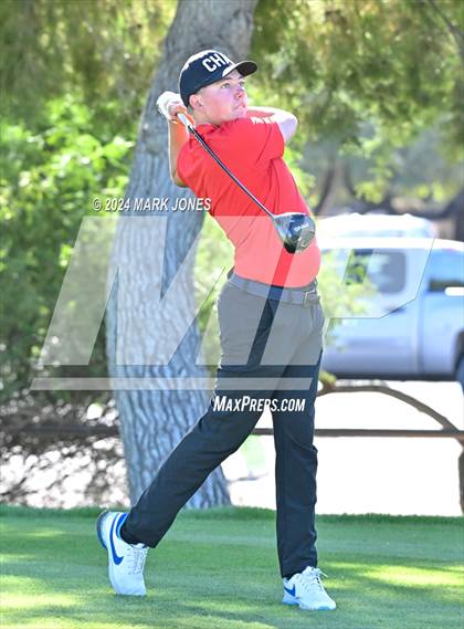 Thumbnail 1 in AIA D-II Finals photogallery.