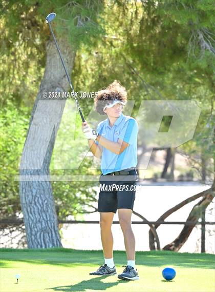 Thumbnail 1 in AIA D-II Finals photogallery.