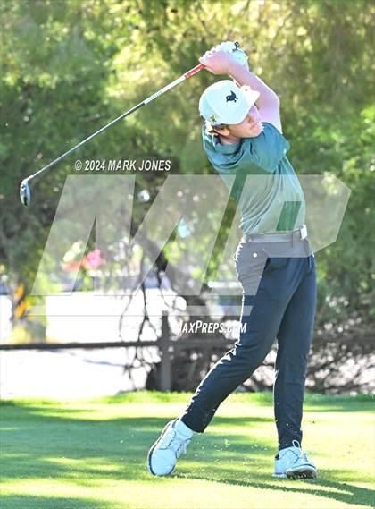 Thumbnail 2 in AIA D-II Finals photogallery.