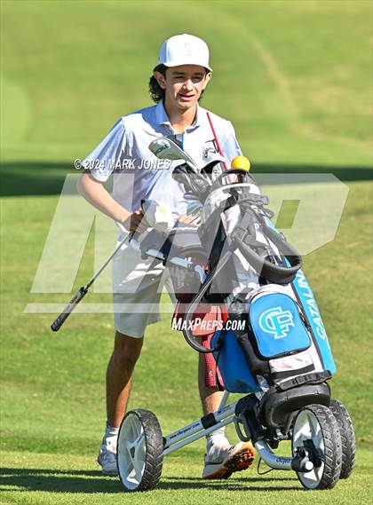 Thumbnail 1 in AIA D-II Finals photogallery.