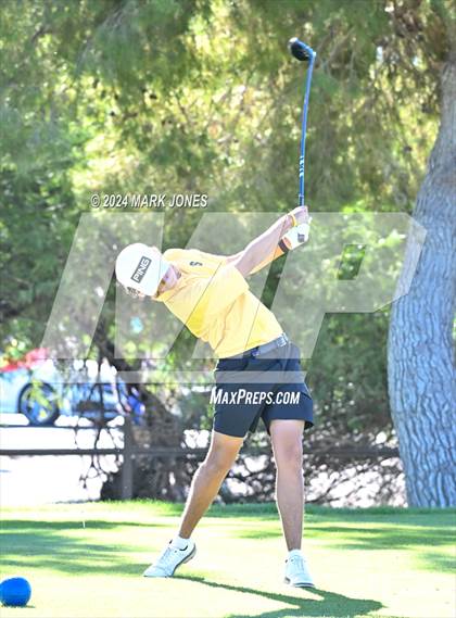 Thumbnail 3 in AIA D-II Finals photogallery.