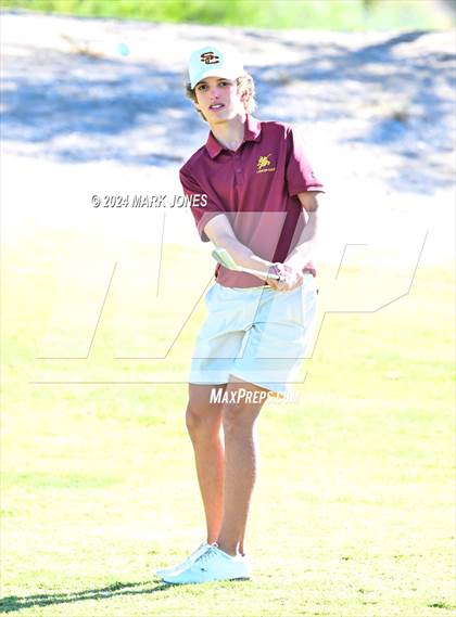 Thumbnail 2 in AIA D-II Finals photogallery.