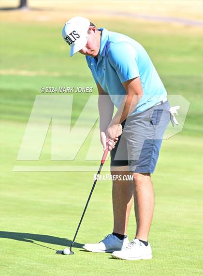 Thumbnail 3 in AIA D-II Finals photogallery.