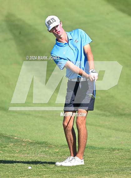 Thumbnail 2 in AIA D-II Finals photogallery.