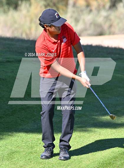 Thumbnail 2 in AIA D-II Finals photogallery.