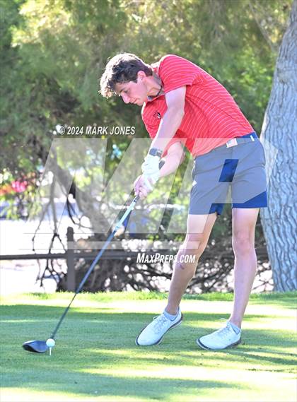 Thumbnail 3 in AIA D-II Finals photogallery.