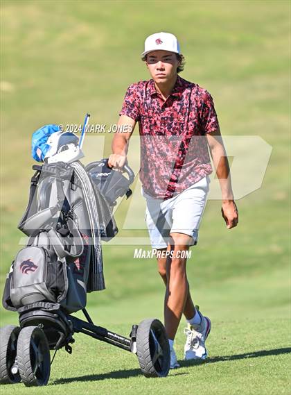 Thumbnail 2 in AIA D-II Finals photogallery.