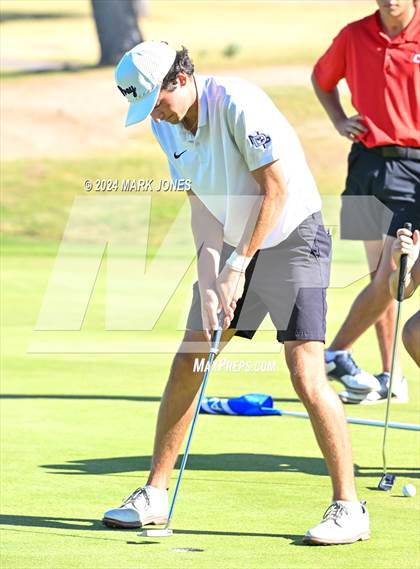 Thumbnail 2 in AIA D-II Finals photogallery.