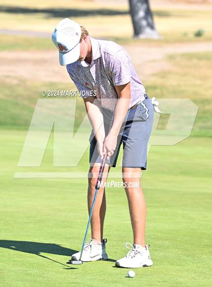 Thumbnail 1 in AIA D-II Finals photogallery.