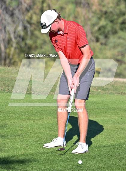 Thumbnail 1 in AIA D-II Finals photogallery.