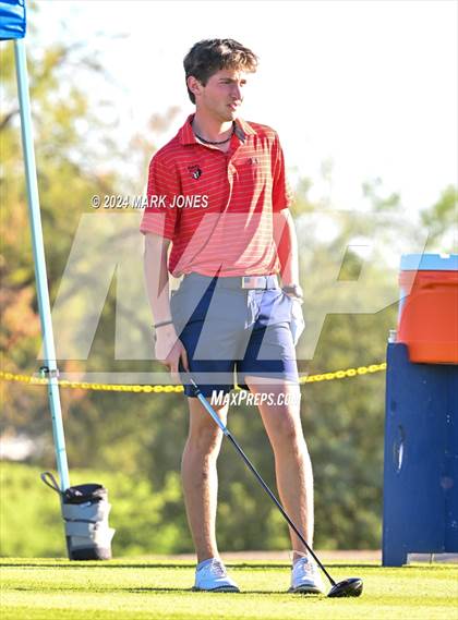 Thumbnail 1 in AIA D-II Finals photogallery.