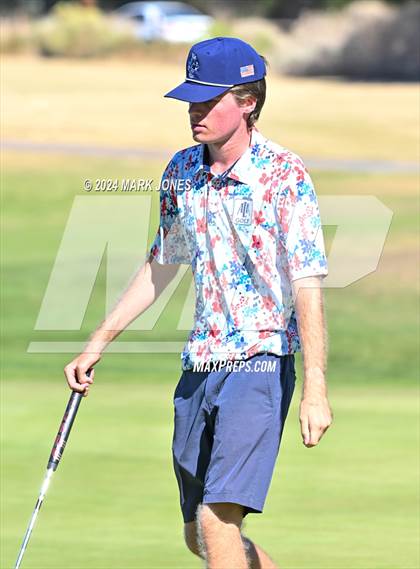 Thumbnail 1 in AIA D-II Finals photogallery.