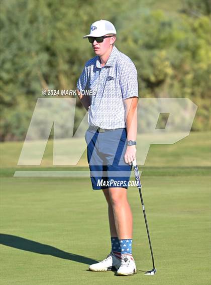 Thumbnail 2 in AIA D-II Finals photogallery.