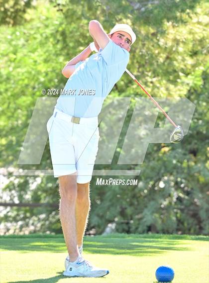 Thumbnail 2 in AIA D-II Finals photogallery.