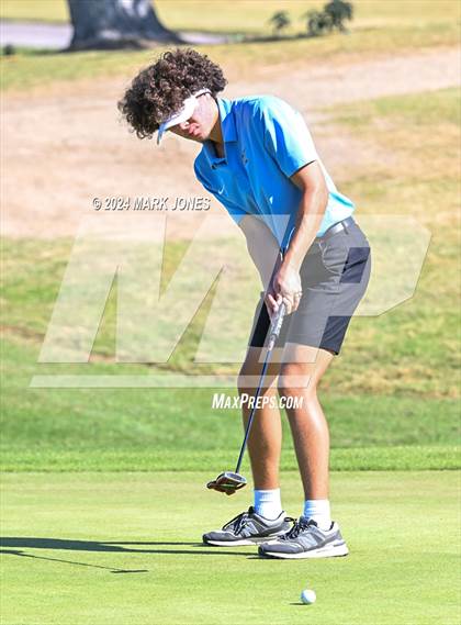 Thumbnail 3 in AIA D-II Finals photogallery.