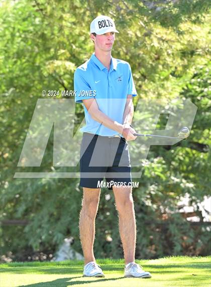 Thumbnail 2 in AIA D-II Finals photogallery.