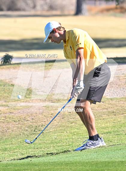 Thumbnail 1 in AIA D-II Finals photogallery.